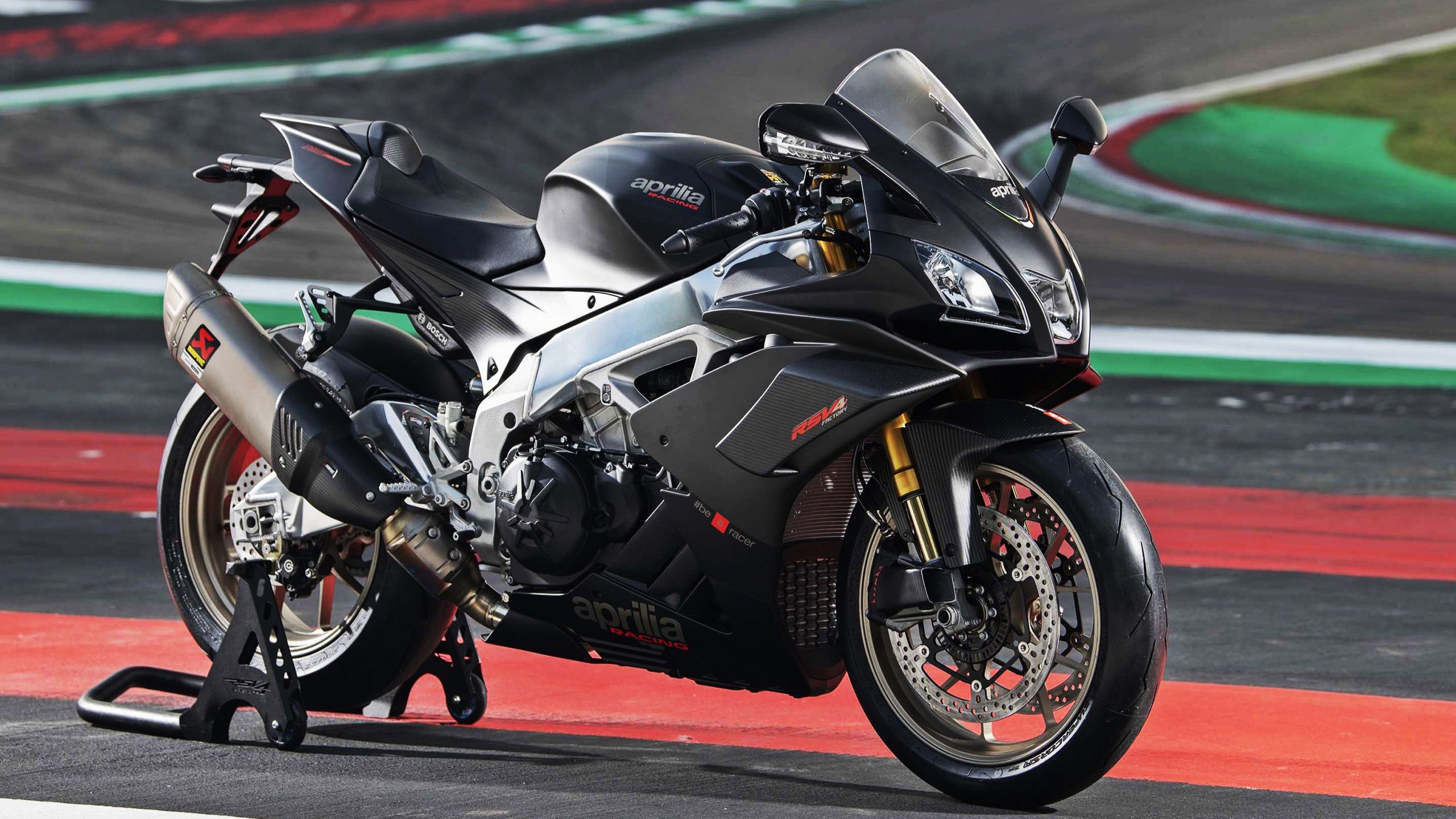 自由泳新秀初登决赛舞台,自由泳夺冠