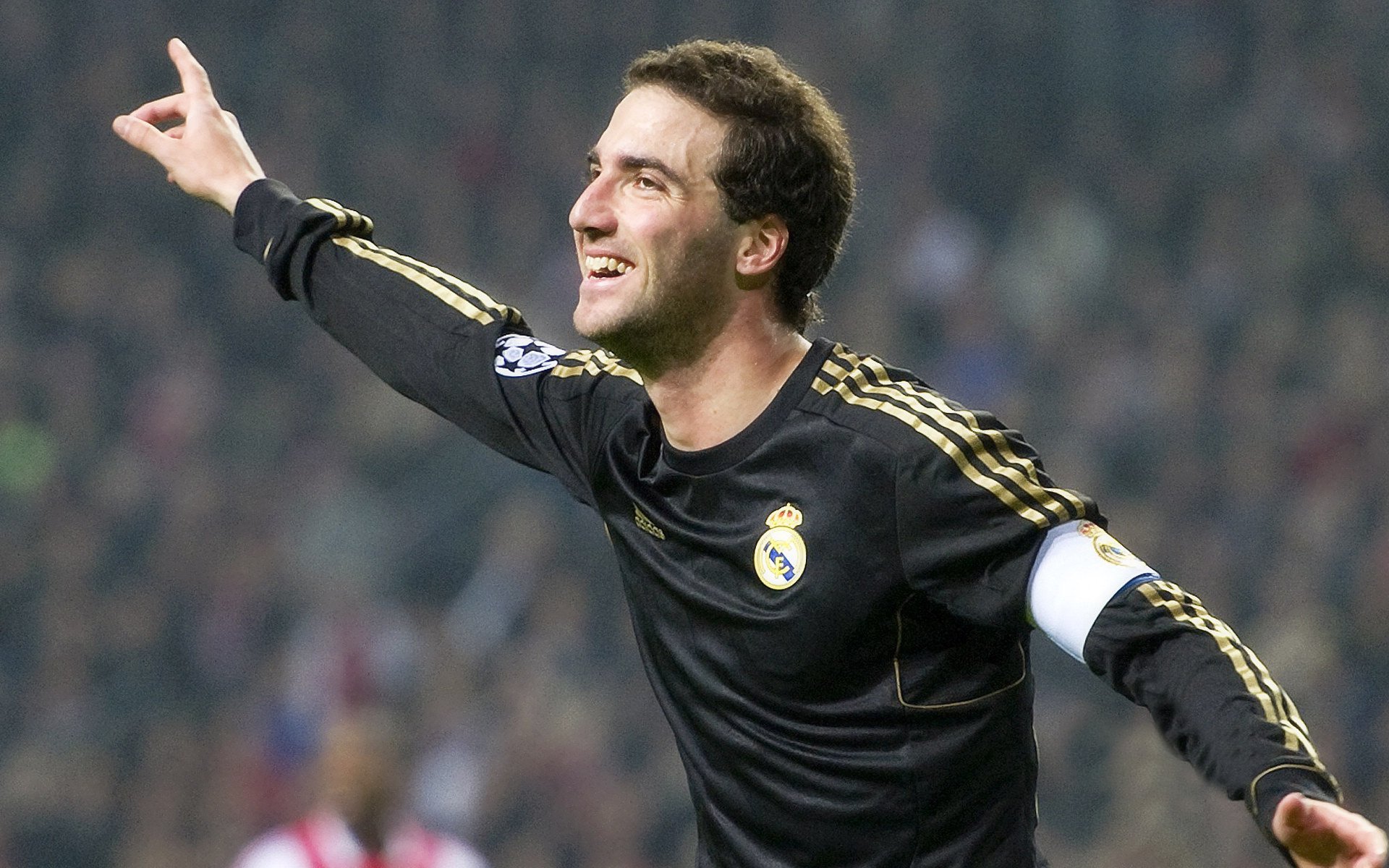 爱游戏电竞-西甲球队推进数字化转型，提升比赛观赏性，西甲技术