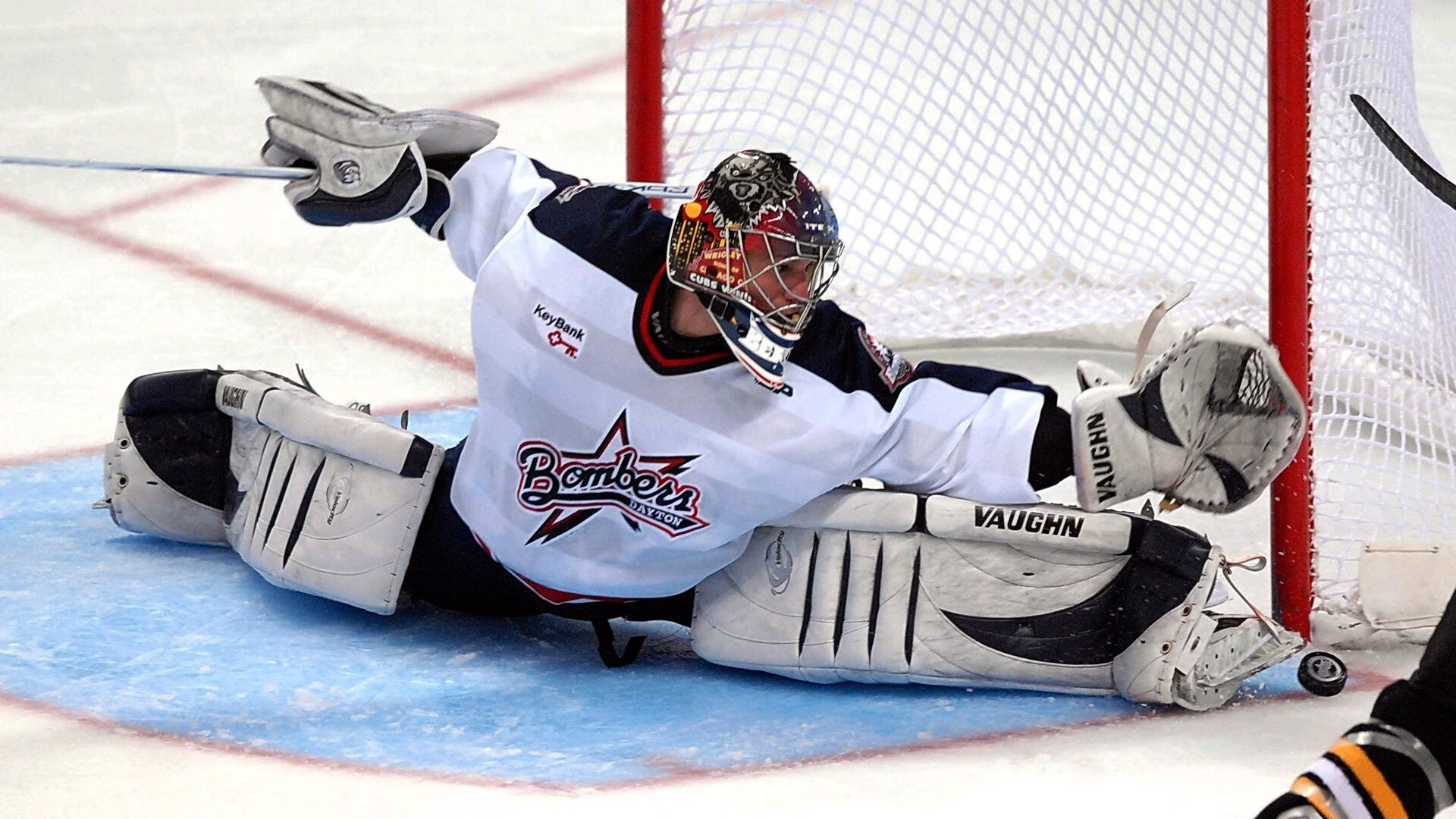 赛场外的休闲娱乐：电竞与IP联动打造多元娱乐平台，电竞互动